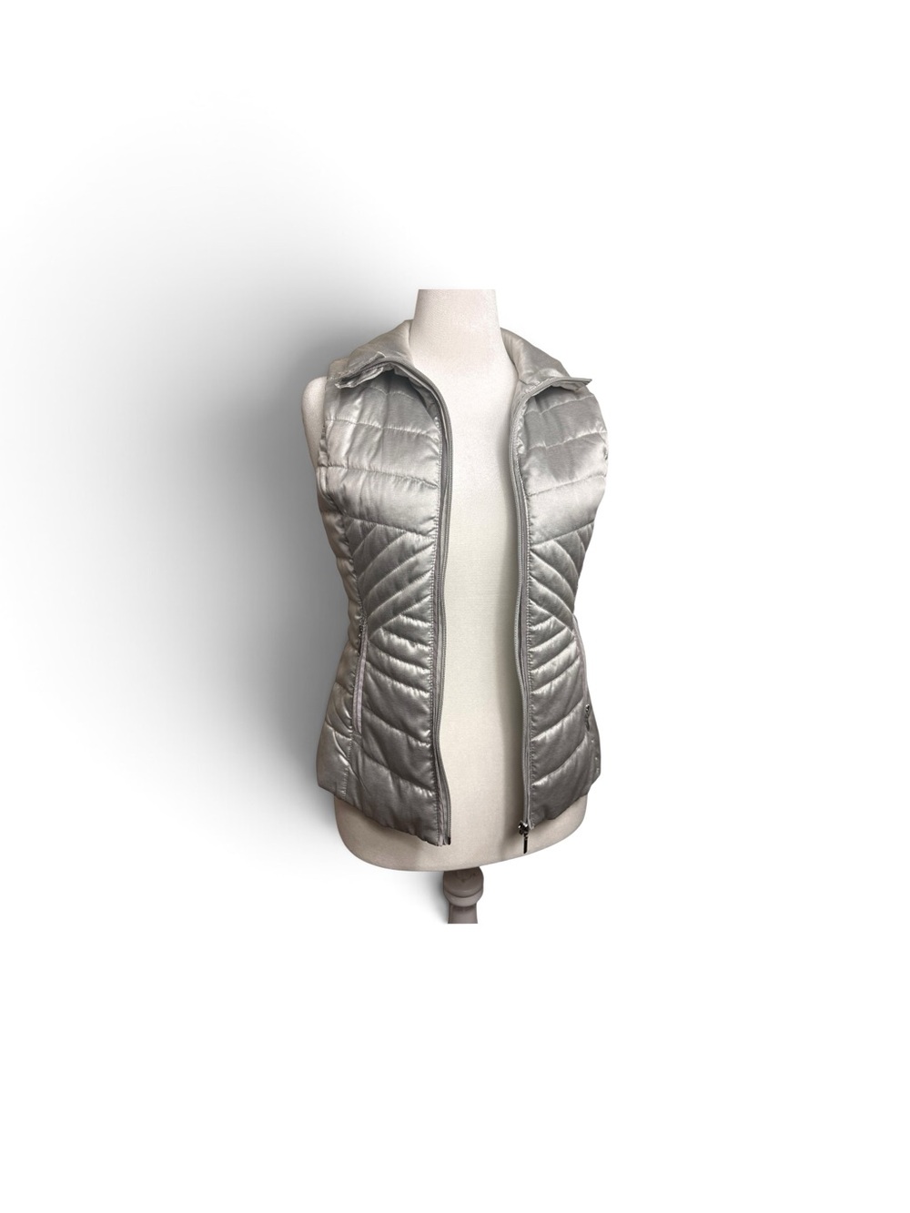 White House Black Market Silver Quilted Puffer Vest size XS - Picture 2 of 11